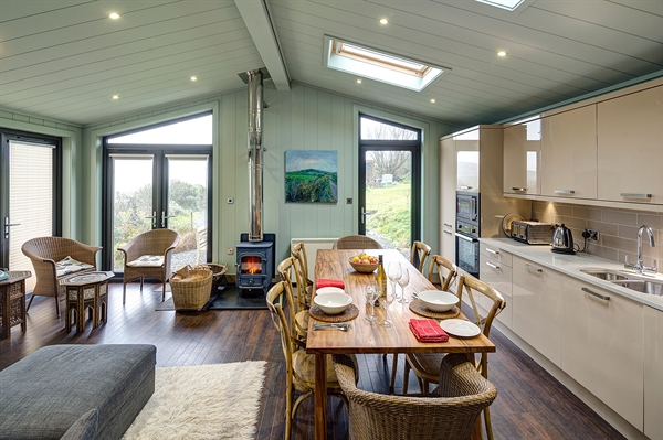 The Lodge- sleeps 6